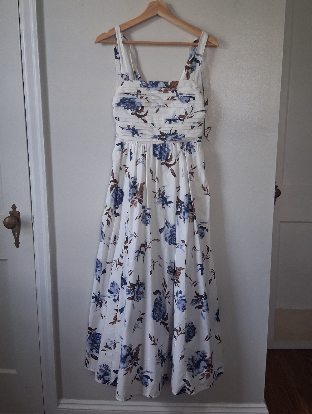 Abercrombie & Fitch White & Blue Floral Dress Cotton & Poly Mix